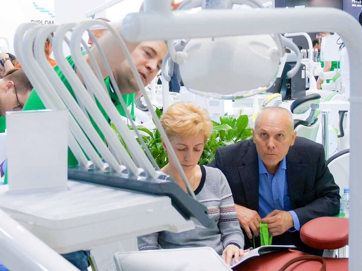 Стенд компании GREEN DENT на выставке Дентал Салон 2019_018