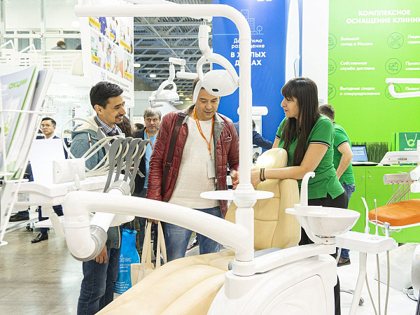 Стенд компании GREEN DENT на выставке Дентал-Экспо 2019_30.jpg