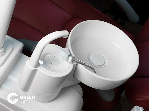 MERCURY 2000 - стоматологическая установка с верхней подачей инструментов