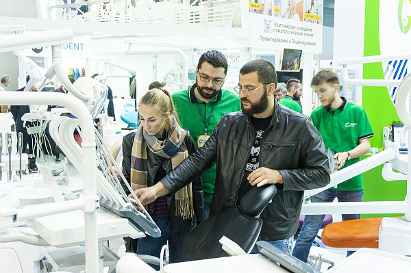 Стенд компании GREEN DENT на выставке Дентал-Экспо 2019_17.jpg
